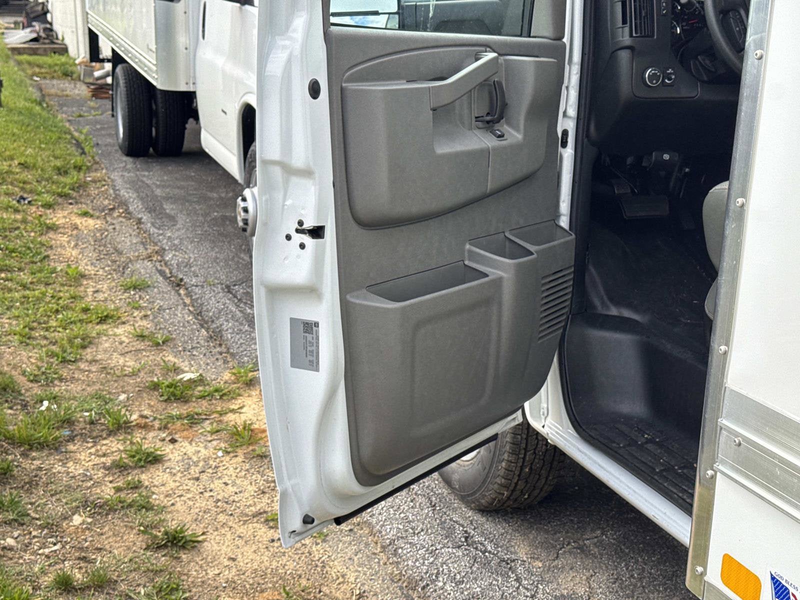 2026 Chevrolet Express Cutaway 4500 2WT