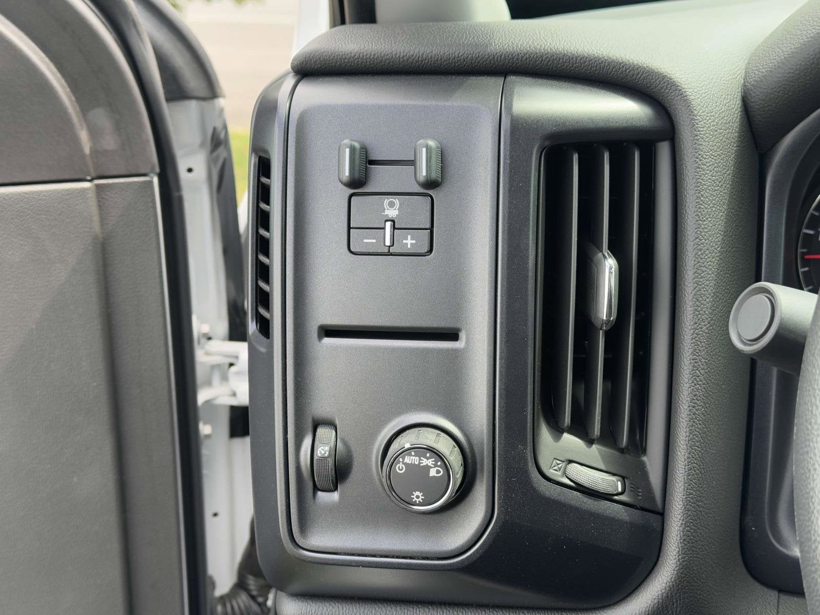 2024 Chevrolet Silverado 5500 HD Work Truck