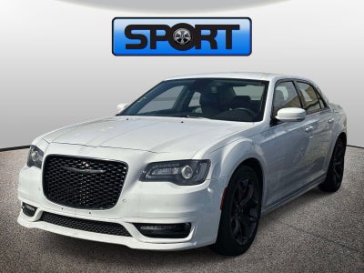 2022 Chrysler 300 Touring L