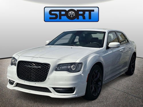 2022 Chrysler 300 Touring L