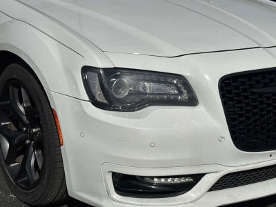 2022 Chrysler 300 Touring L