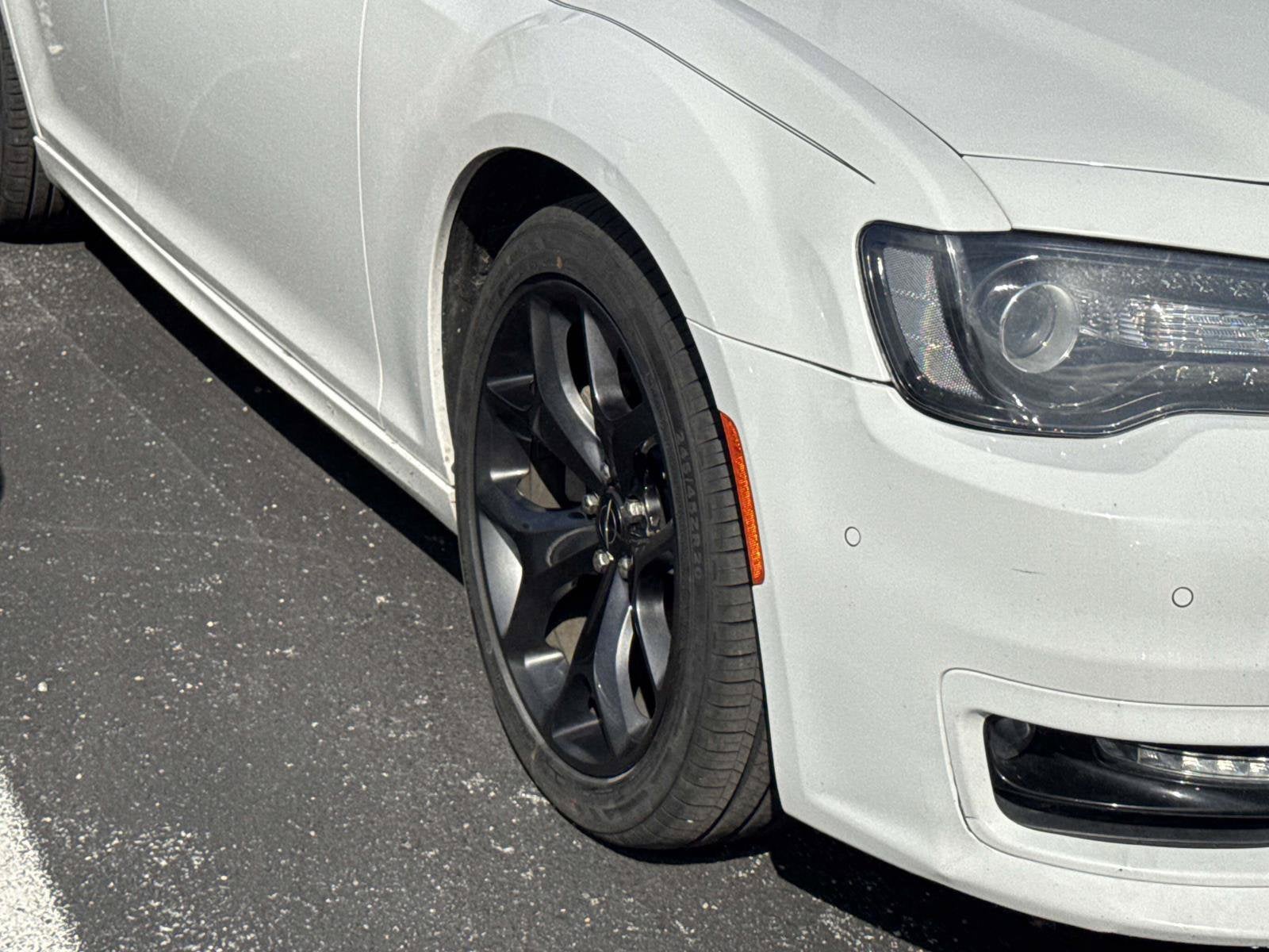 2022 Chrysler 300 Touring L