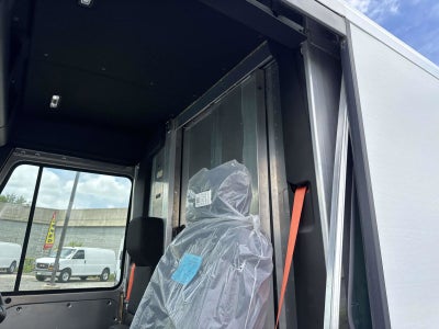 2024 BrightDrop Zevo 600 EJY