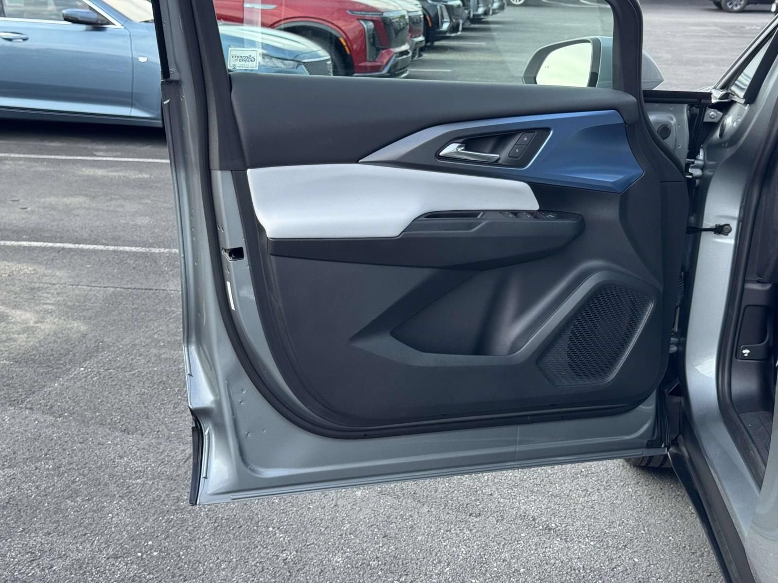 2024 Chevrolet Equinox EV 2LT