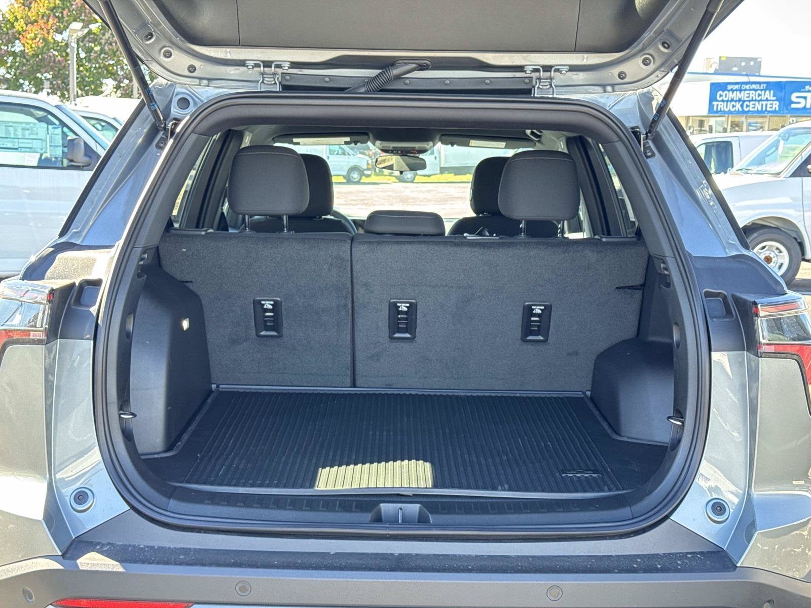 2027 Chevrolet Equinox AWD LT