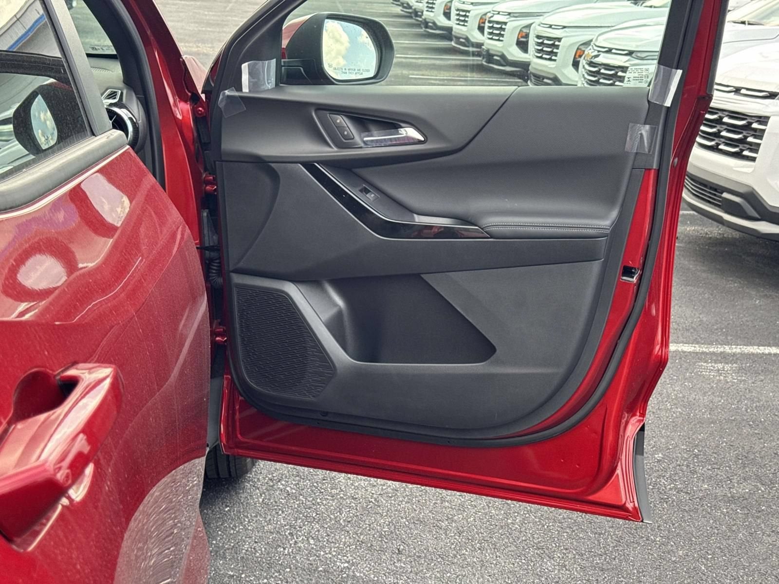 2027 Chevrolet Equinox LT - Photo 10