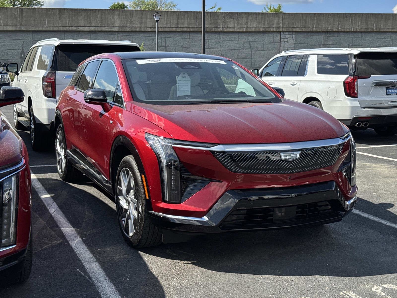 2025 Cadillac OPTIQ Luxury 1