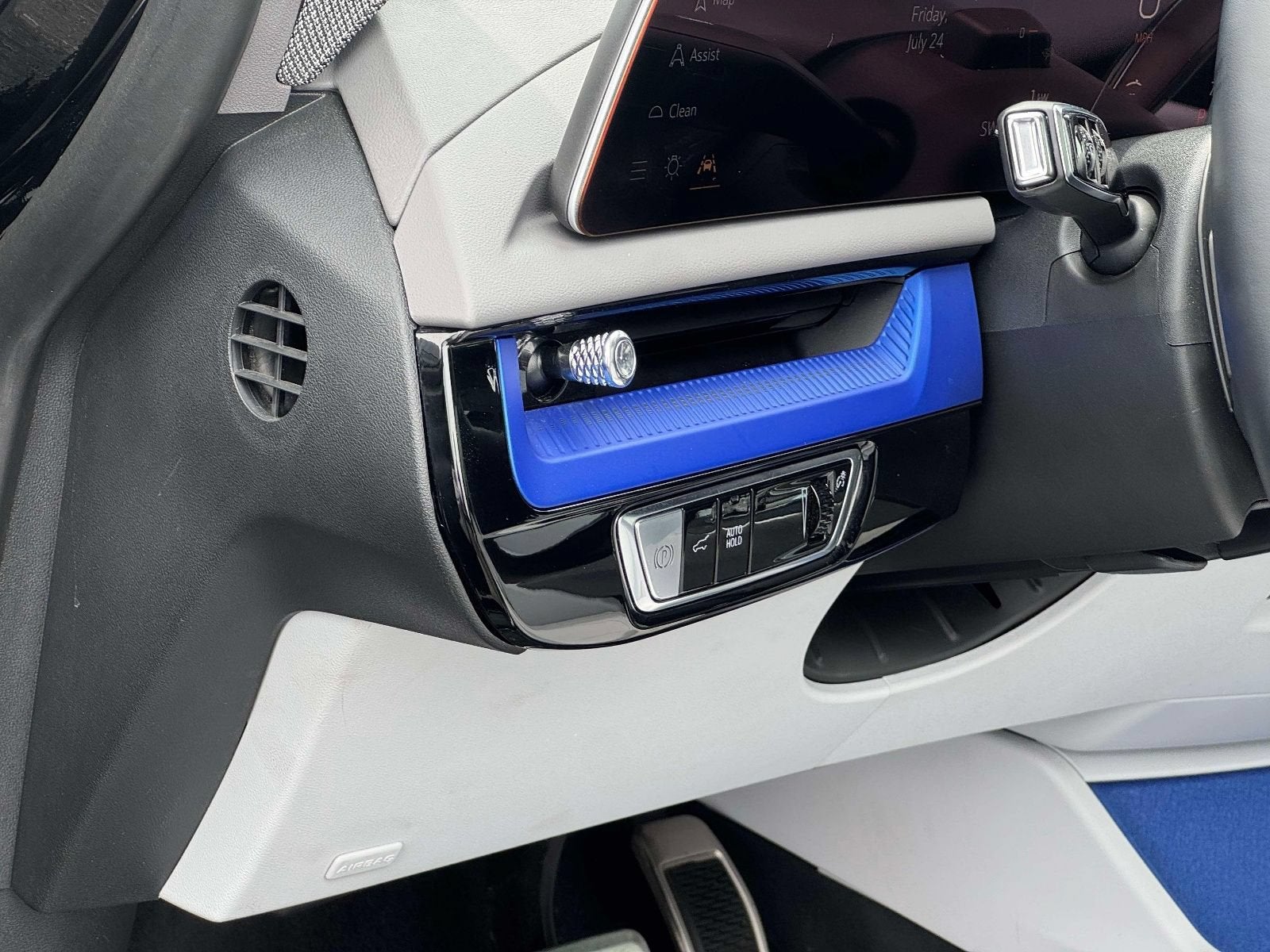 2025 Cadillac OPTIQ Luxury 1