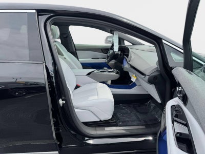 2025 Cadillac OPTIQ Luxury 1