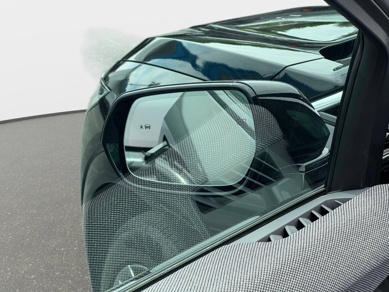 2025 Cadillac OPTIQ Luxury 1