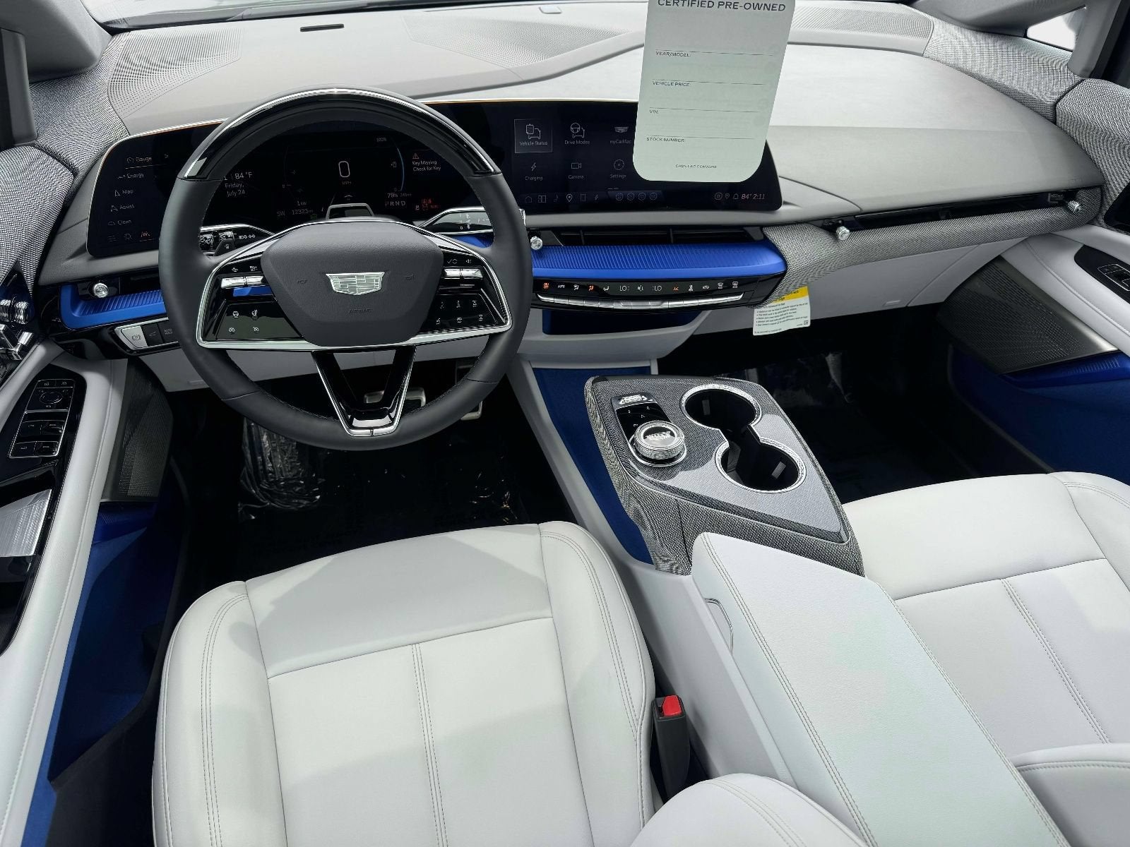 2025 Cadillac OPTIQ Luxury 1