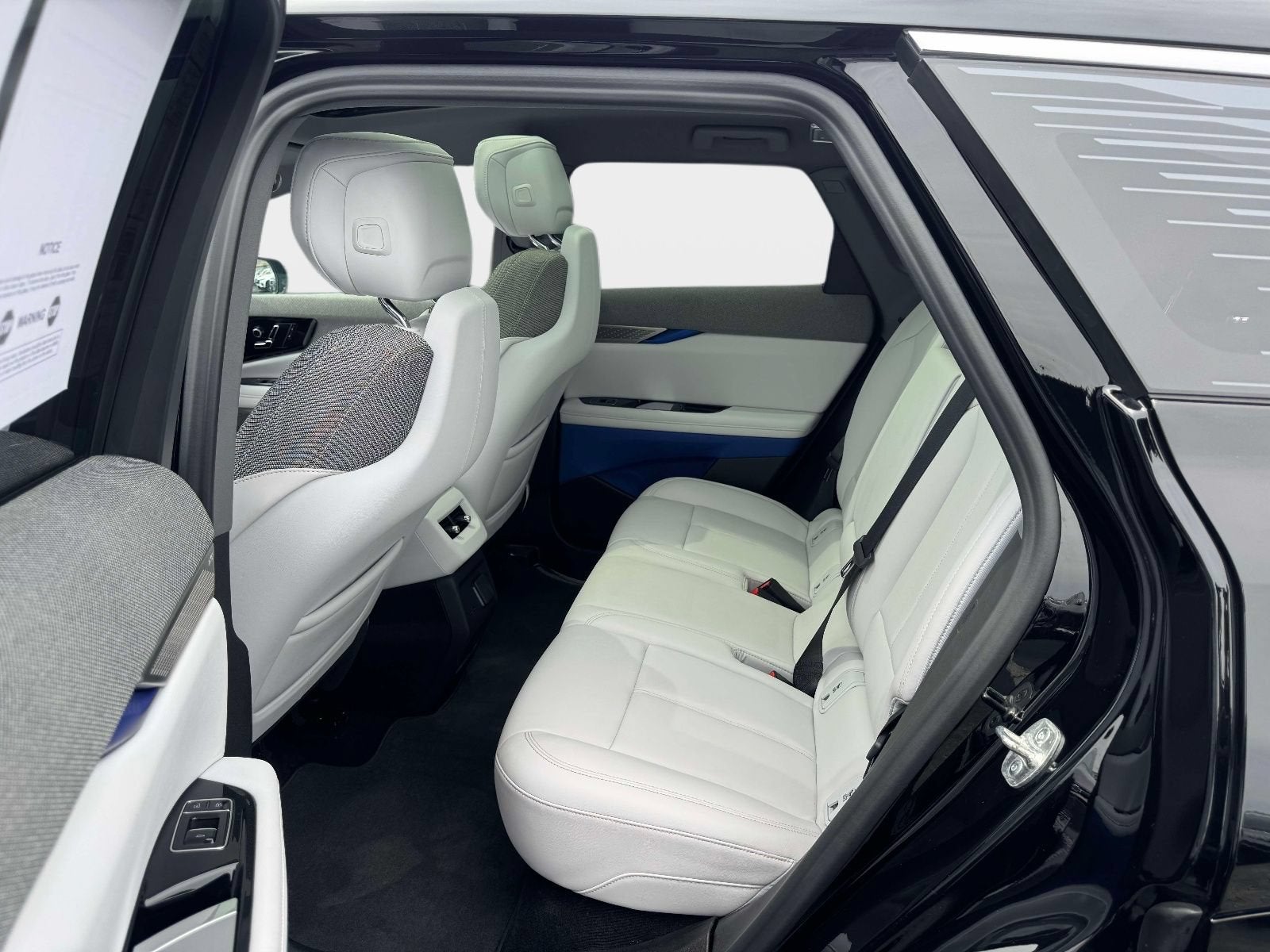 2025 Cadillac OPTIQ Luxury 1
