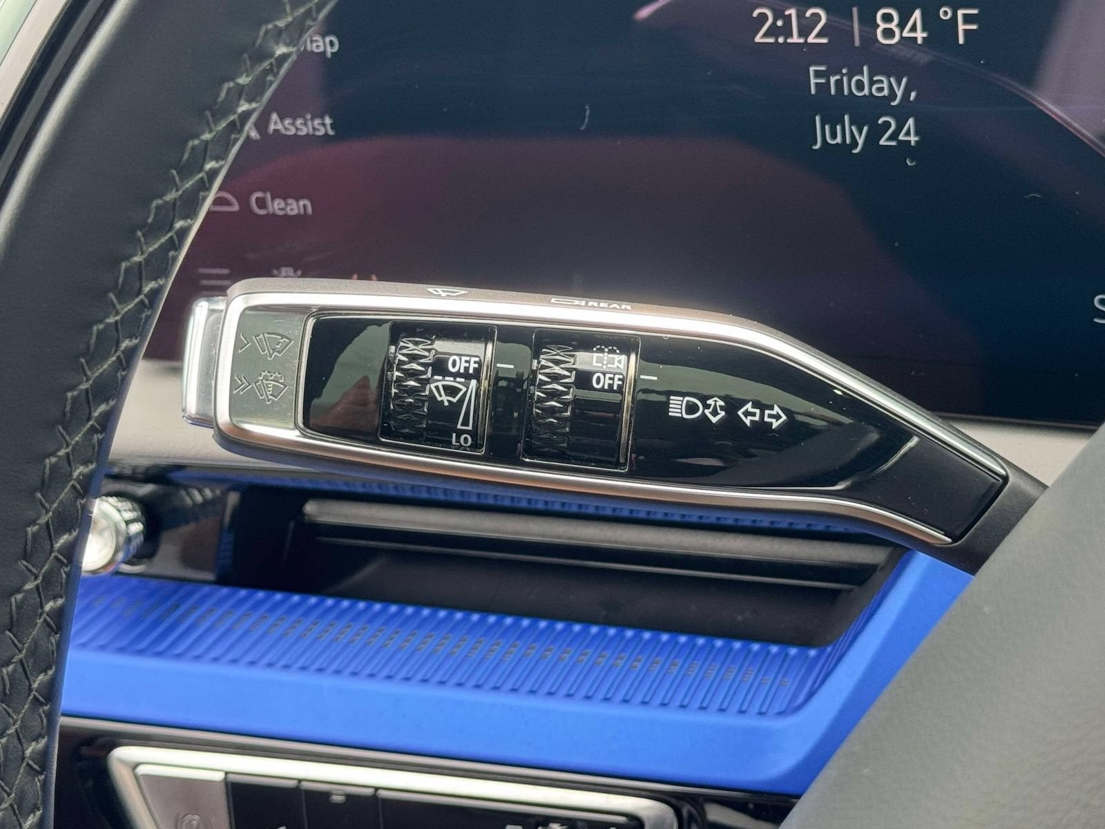 2025 Cadillac OPTIQ Luxury 1