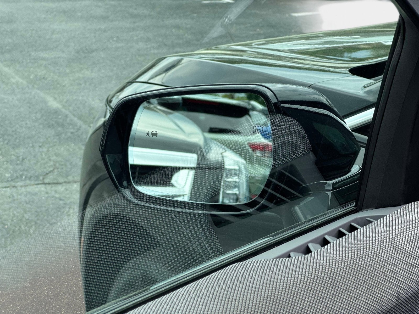 2025 Cadillac OPTIQ Luxury 2