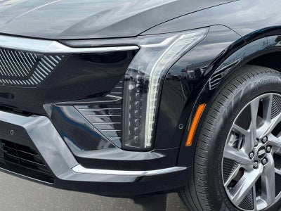 2025 Cadillac OPTIQ Luxury 2