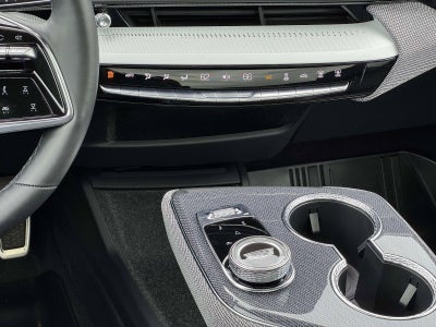 2025 Cadillac OPTIQ Luxury 2