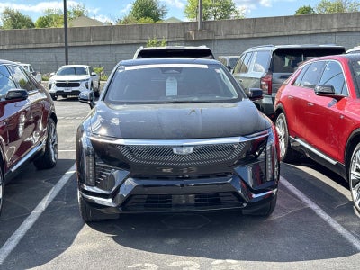 2025 Cadillac OPTIQ Luxury 2