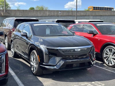 2025 Cadillac OPTIQ Luxury 2