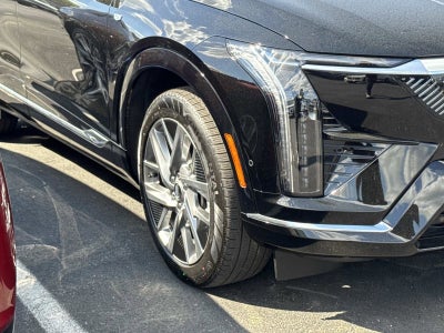 2025 Cadillac OPTIQ Luxury 2