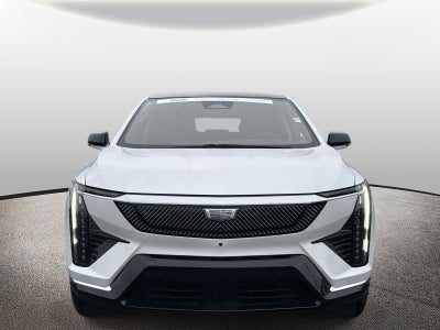 2025 Cadillac OPTIQ Luxury 2