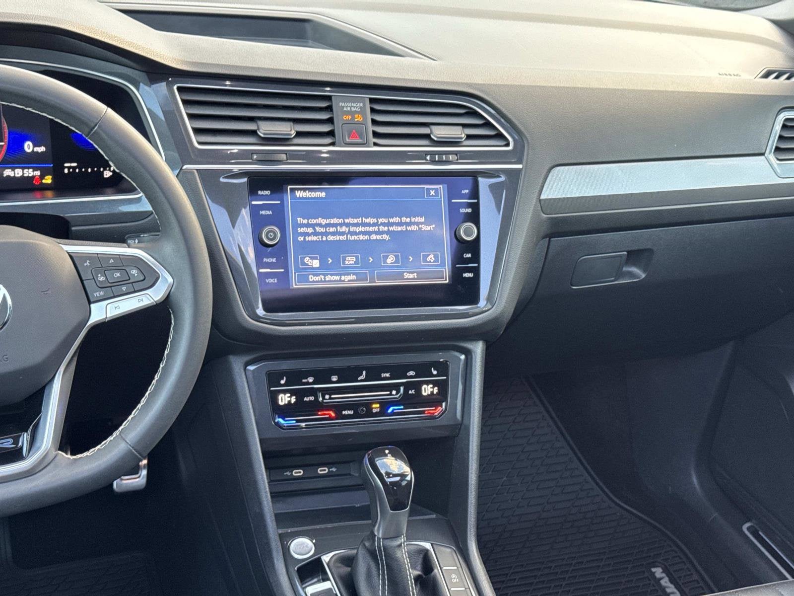 2023 Volkswagen Tiguan SE R-Line Black