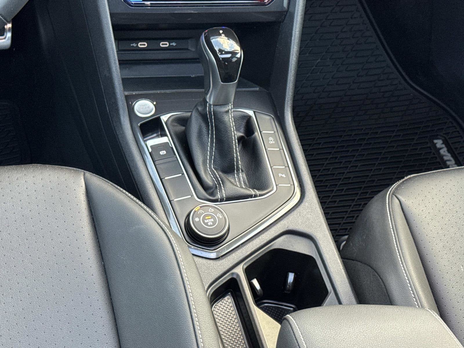 2023 Volkswagen Tiguan SE R-Line Black
