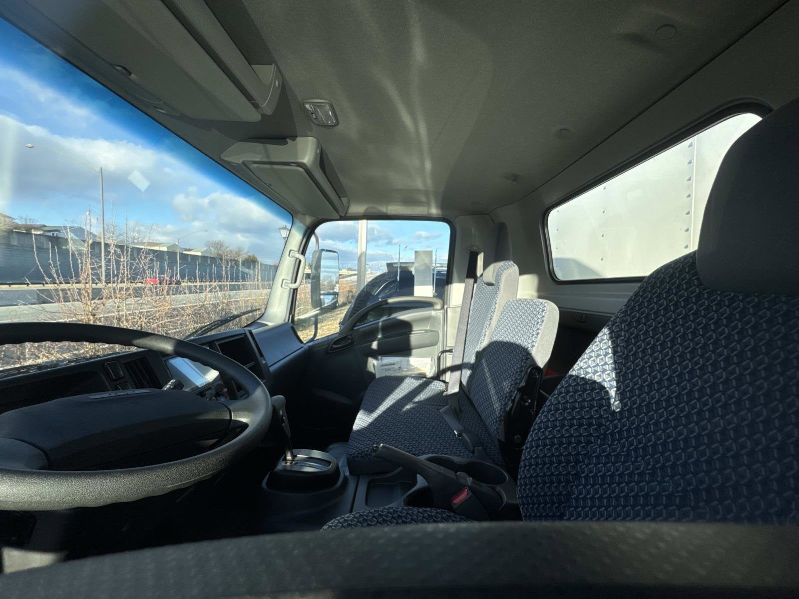 2025 Chevrolet Low Cab Forward 5500 XG 1WT