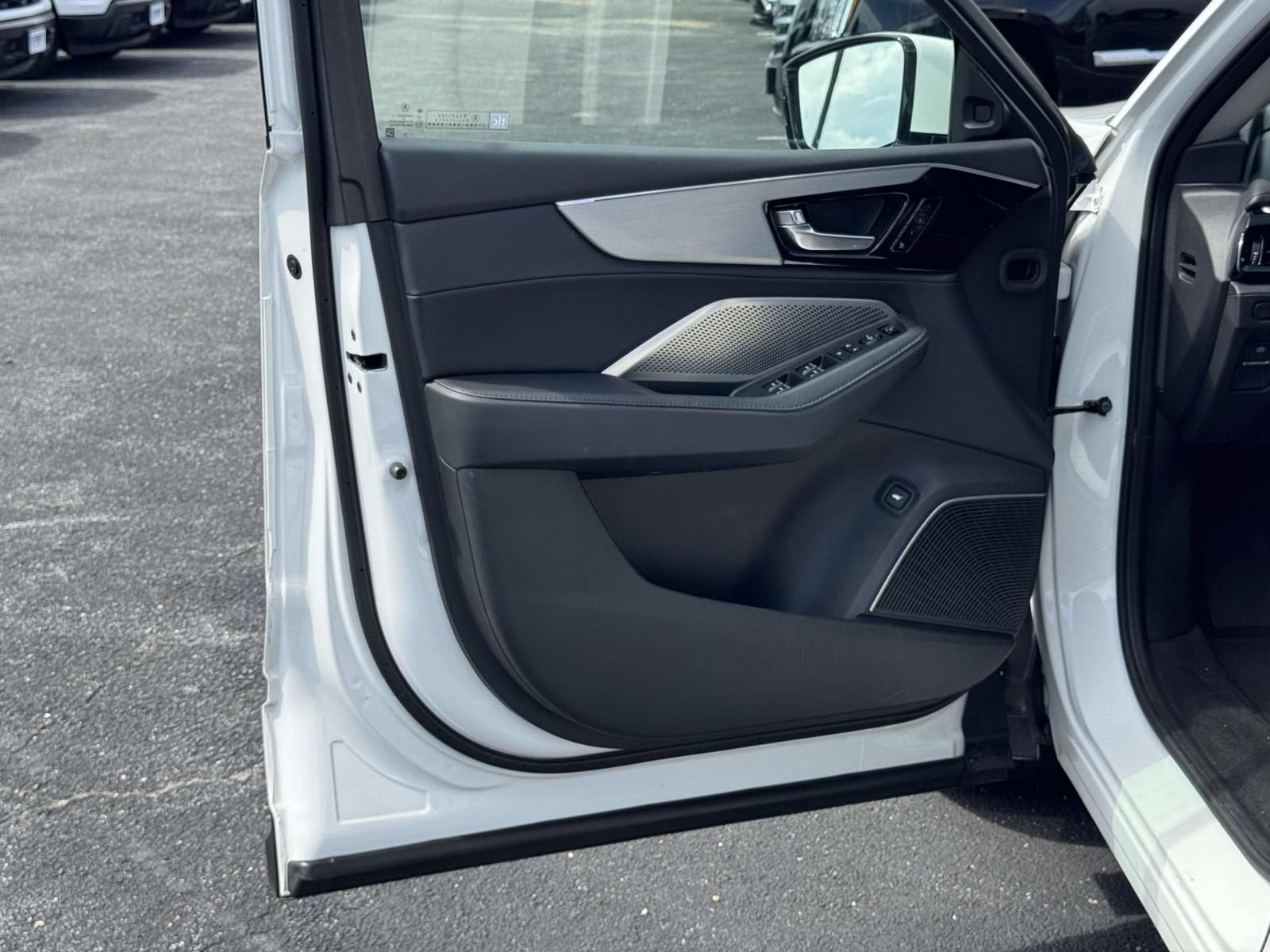 2023 Acura MDX BASE