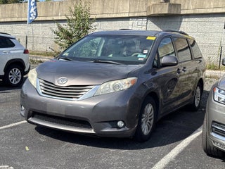 2013 Toyota Sienna XLE AAS