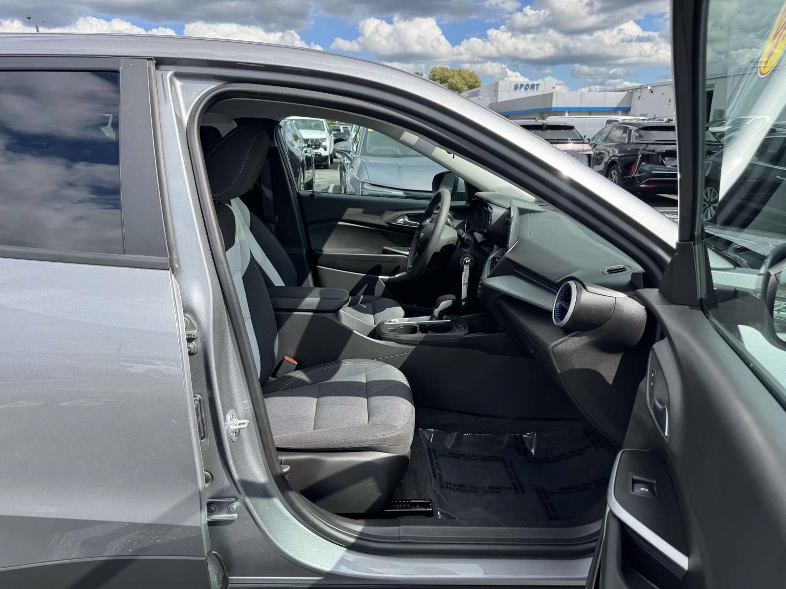 2025 Chevrolet Trax LS