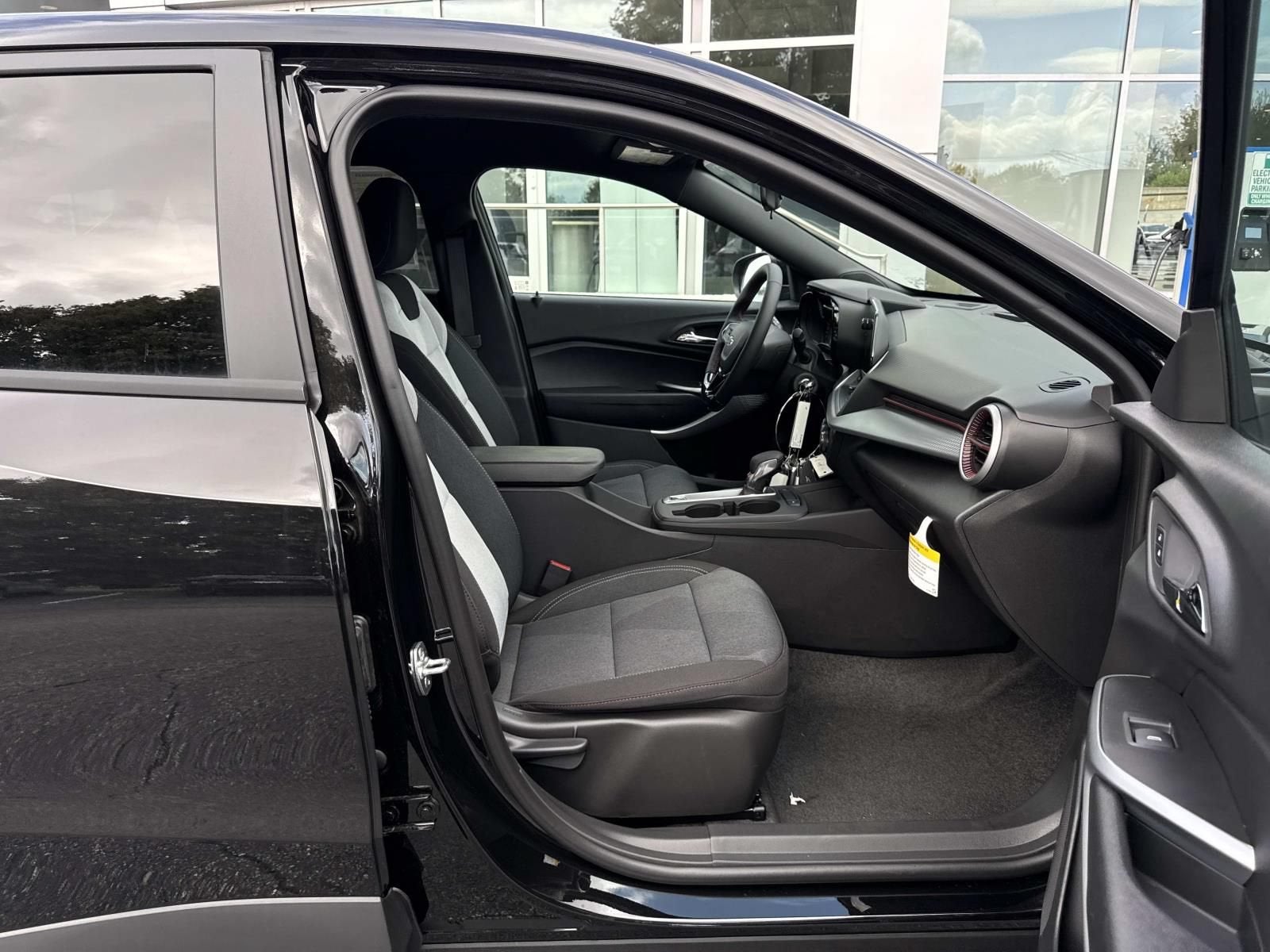 2026 Chevrolet Trax RS - Photo 11