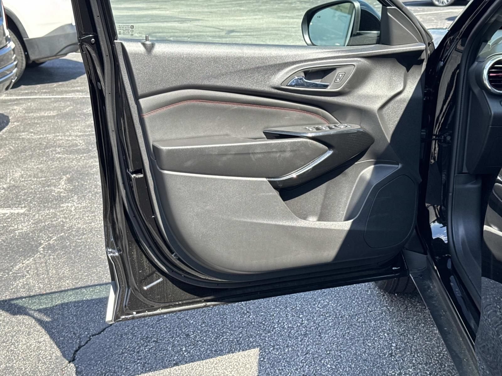2026 Chevrolet Trax RS - Photo 14