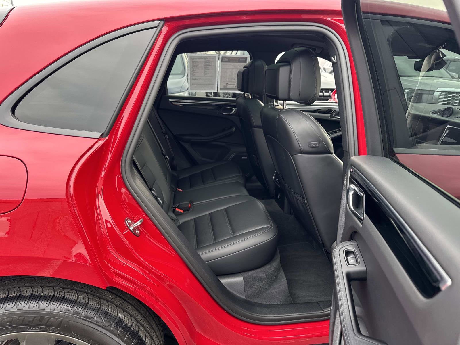 2022 Porsche Macan NA